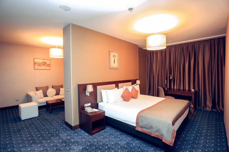 Parkside Hotel & Apartments - Oda