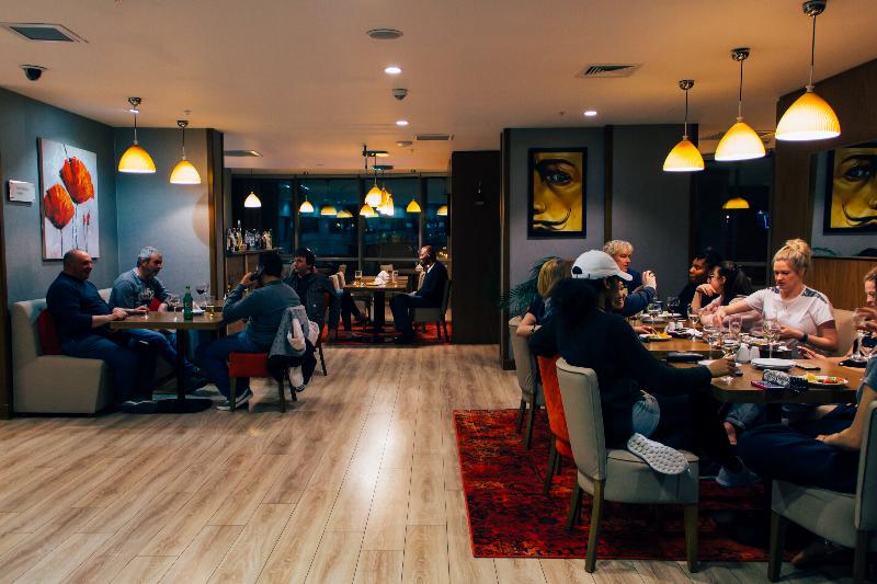 Parkside Hotel & Apartments - Restoran