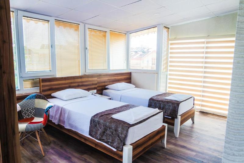 Ale Park Hotel - Oda