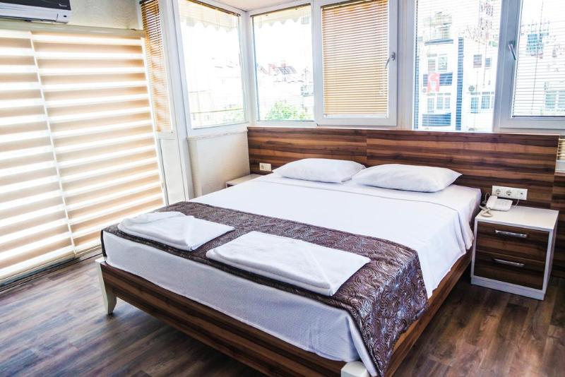 Ale Park Hotel - Oda