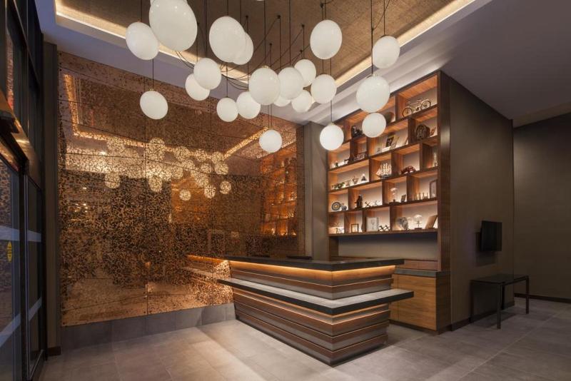 Four Points by Sheraton Manhattan Midtown West - Bar