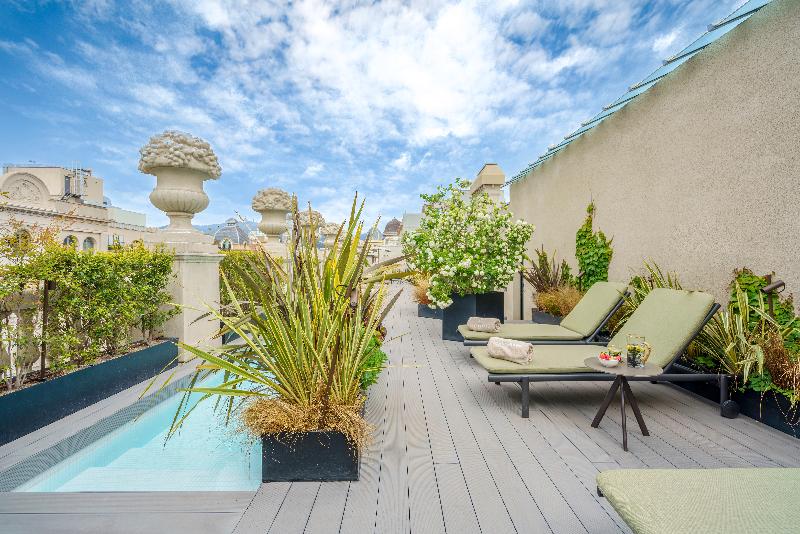 Casagrand Luxury Suites - Havuz