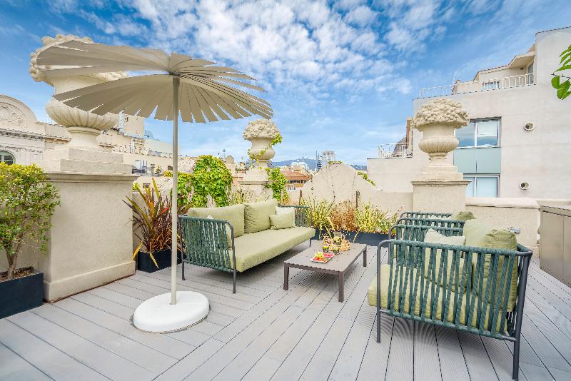 Casagrand Luxury Suites - Teras