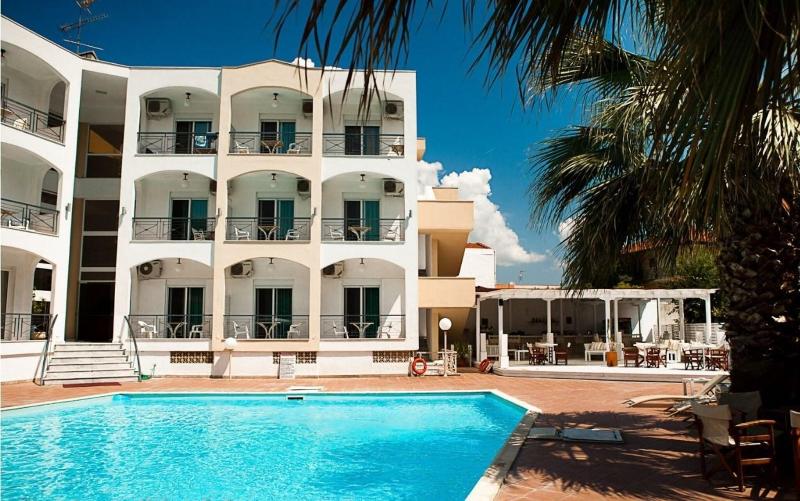 Stavros Beach Hotel Resort - Havuz