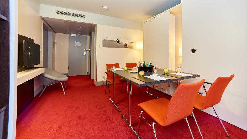 Holiday Inn Berlin Airport Conference Center - Toplantı