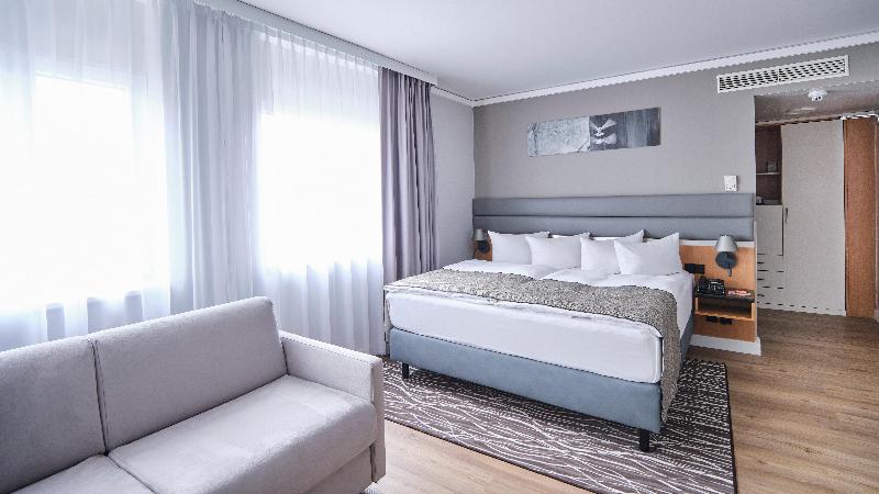 Holiday Inn Berlin Airport Conference Center - Oda