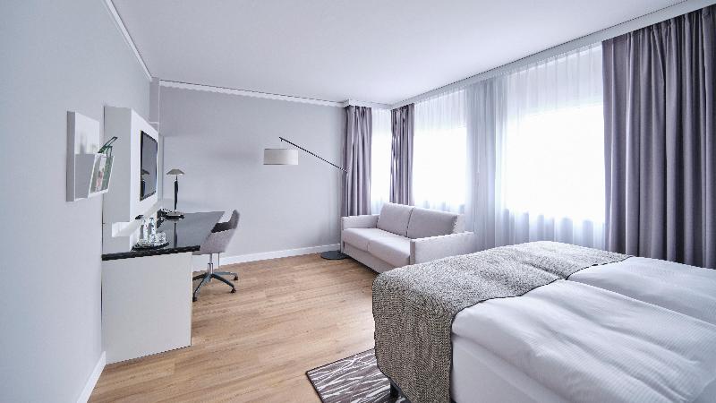 Holiday Inn Berlin Airport Conference Center - Oda