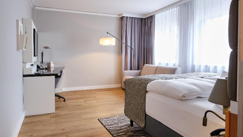 Holiday Inn Berlin Airport Conference Center - Oda