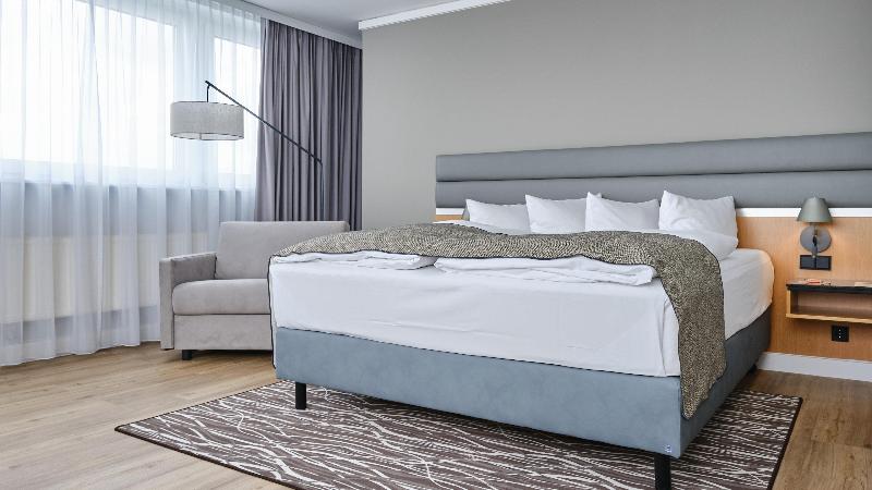 Holiday Inn Berlin Airport Conference Center - Oda