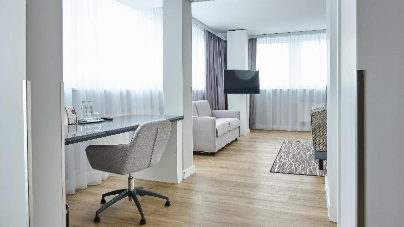 Holiday Inn Berlin Airport Conference Center - Oda