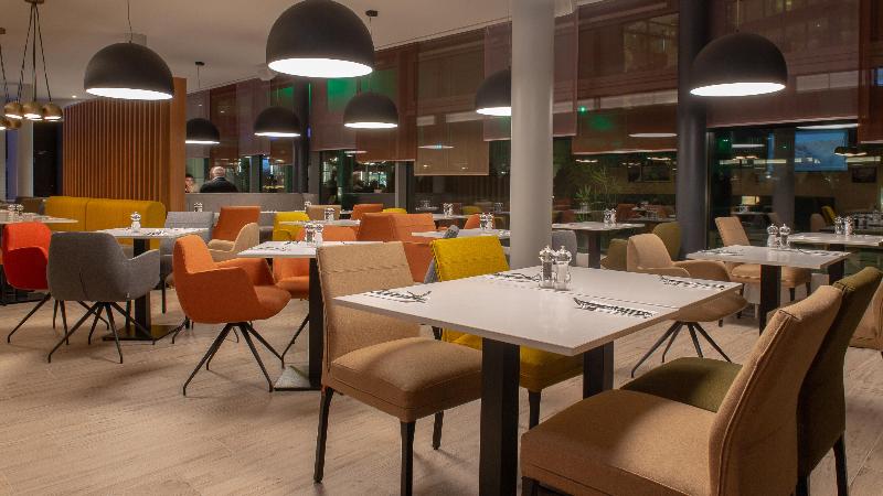Holiday Inn Berlin Airport Conference Center - Restoran