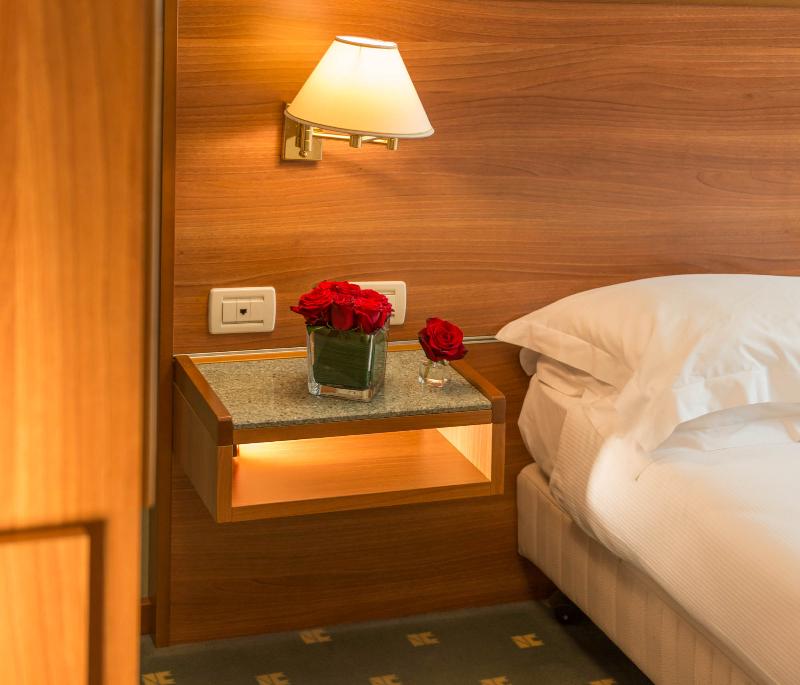 SHG Hotel Bologna - Oda