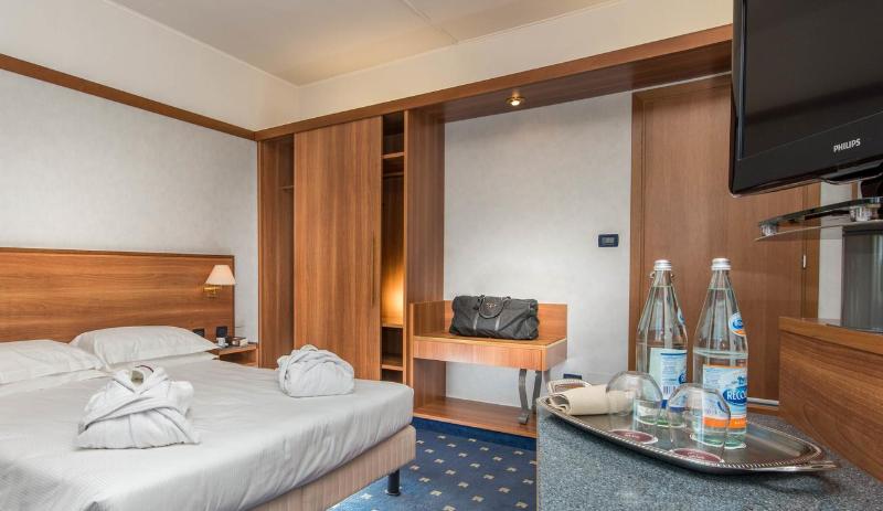 SHG Hotel Bologna - Oda