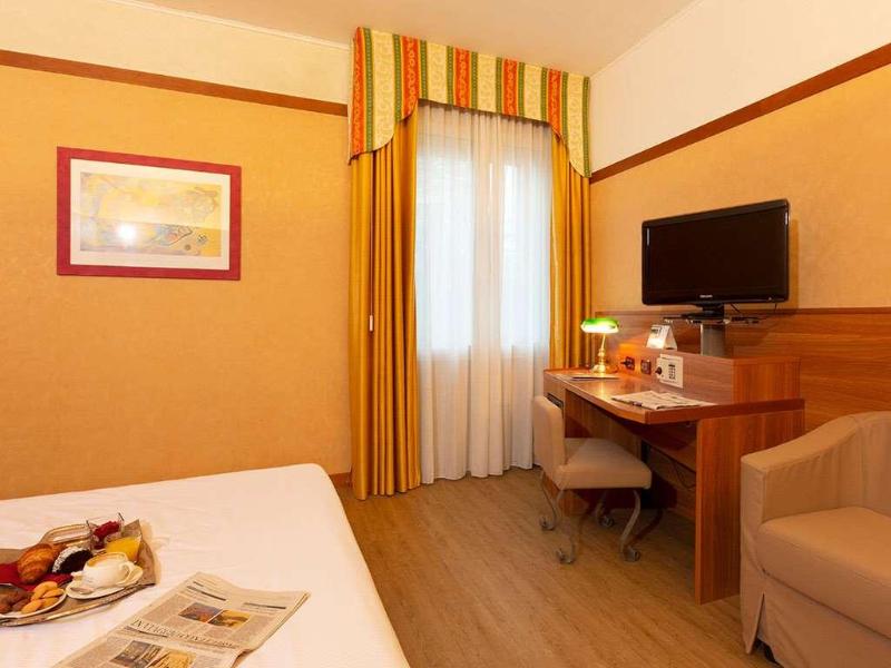 SHG Hotel Bologna - Oda