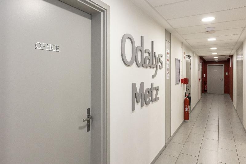 Appart'hôtel Odalys City Campus - Metz Centre - Lobi