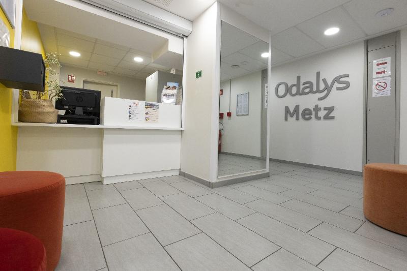 Appart'hôtel Odalys City Campus - Metz Centre - Lobi