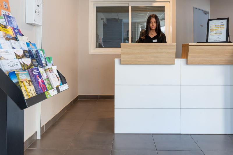 Appart'hôtel Odalys City - Orléans Centre - Lobi