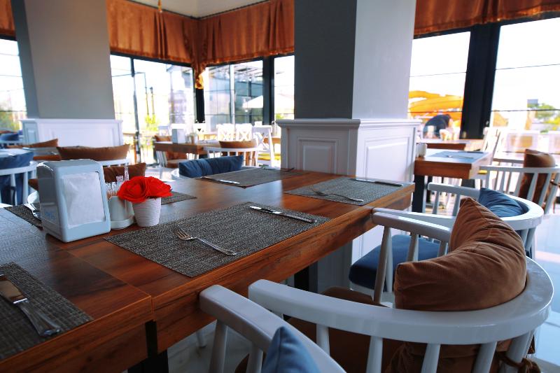 Sey Beach Hotel & Spa - Restoran