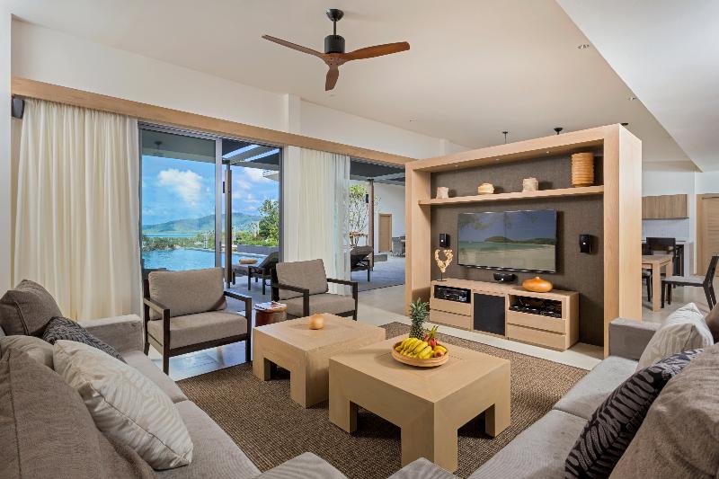 CasaBay Luxury Pool Villas - Oda