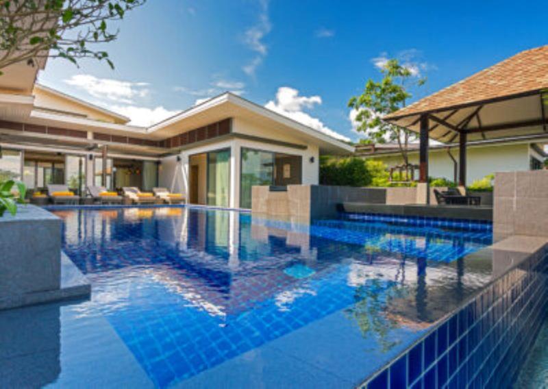 CasaBay Luxury Pool Villas - Oda