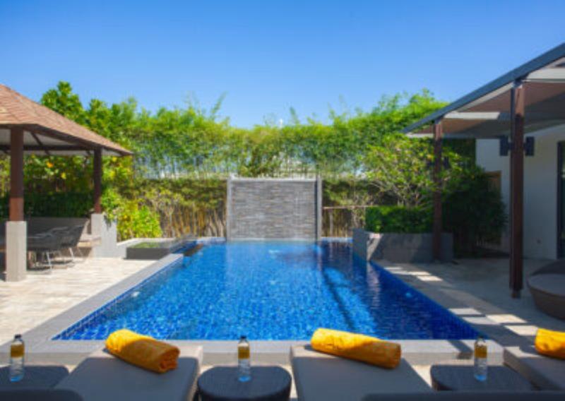 CasaBay Luxury Pool Villas - Oda