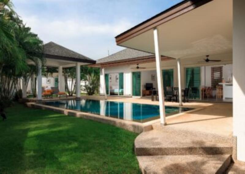 CasaBay Luxury Pool Villas - Oda