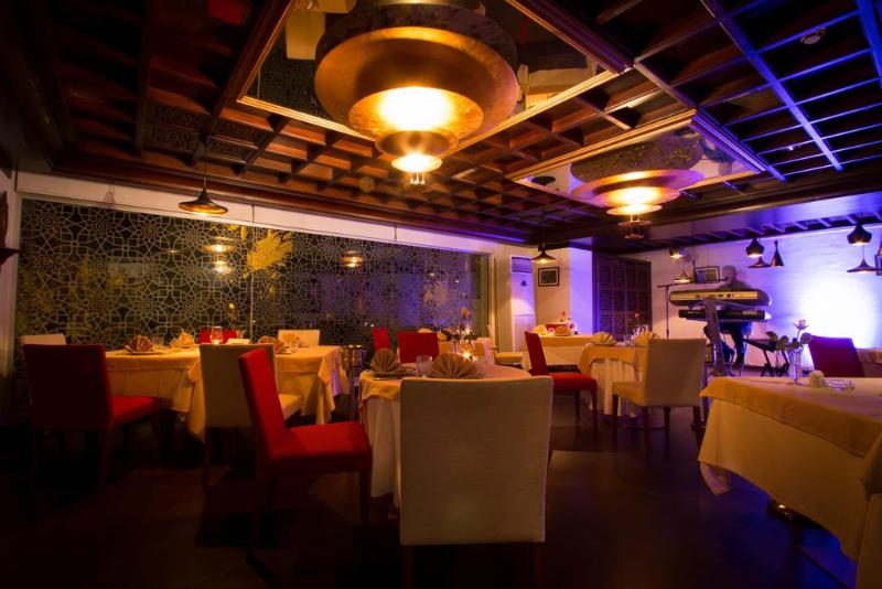 Golden Tulip El Mechtel - Restoran