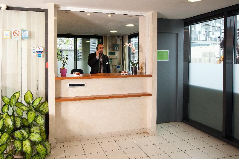 Sejours & Affaires Ivry - Lobi