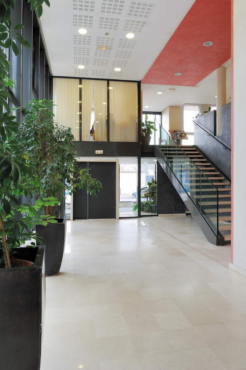 Sejours & Affaires Ivry - Lobi
