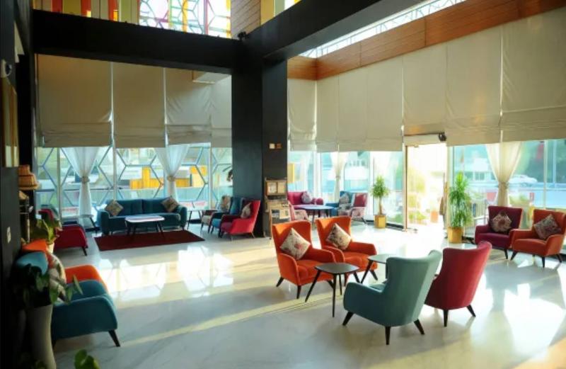 Al Mansour Suites - Lobi
