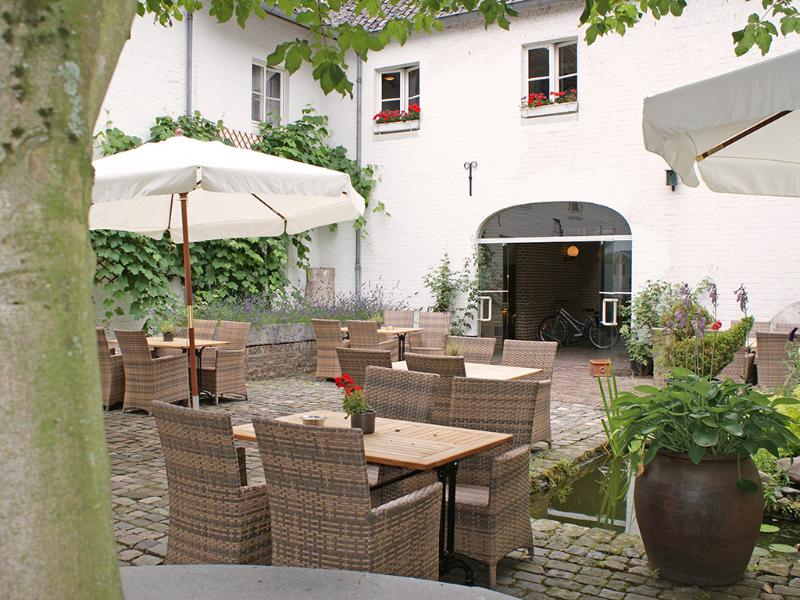 Fletcher Hotel-Restaurant Kasteel Erenstein - Teras