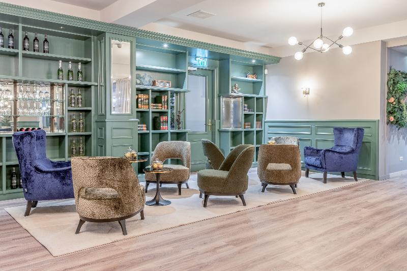 Fletcher Hotel-Restaurant De Hunzebergen - Lobi