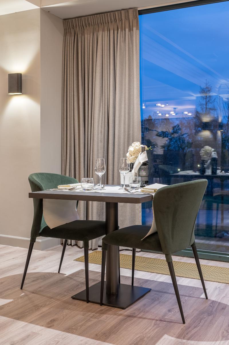 Fletcher Hotel-Restaurant De Hunzebergen - Restoran