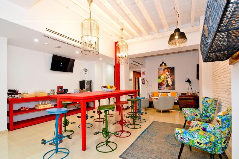 The Zentral Arenal Suites - Bar
