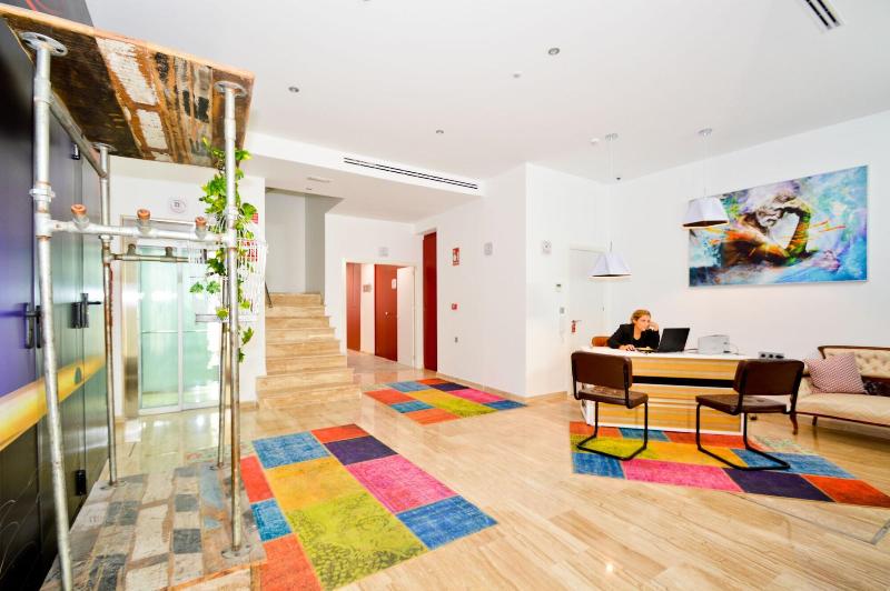 The Zentral Arenal Suites - Lobi