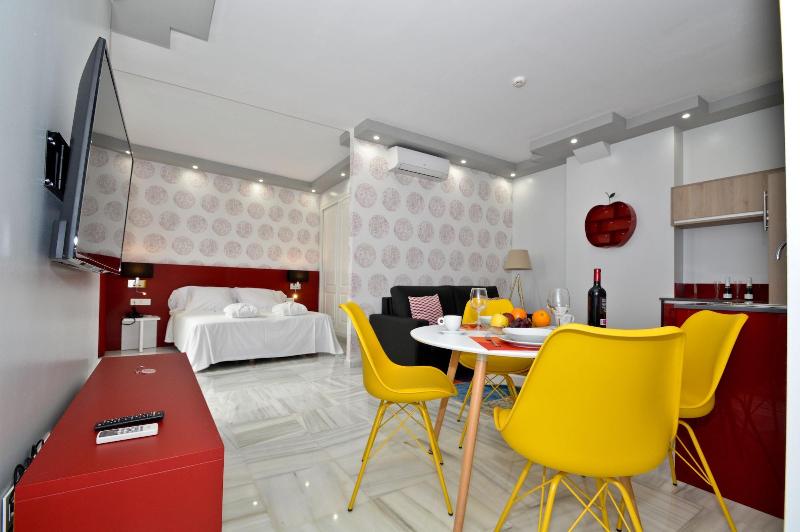 The Zentral Arenal Suites - Oda