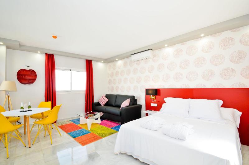 The Zentral Arenal Suites - Oda