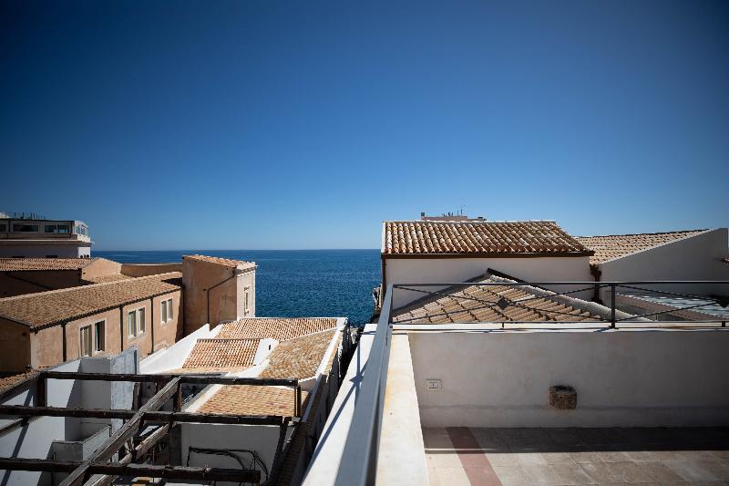 Lanterne Magiche Ortigia - Oda