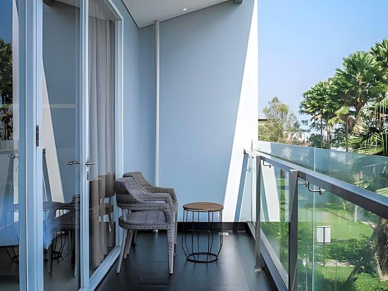 Clove Garden Hotel And Residence - Oda