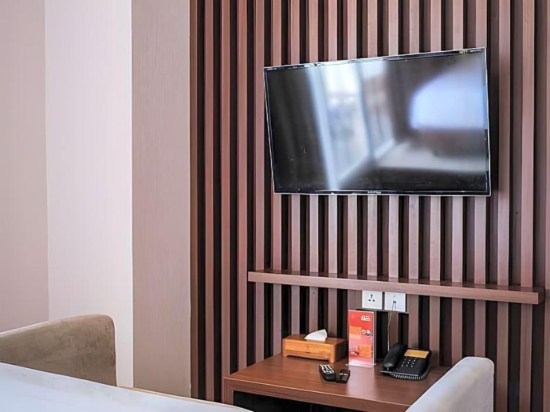 Clove Garden Hotel And Residence - Oda