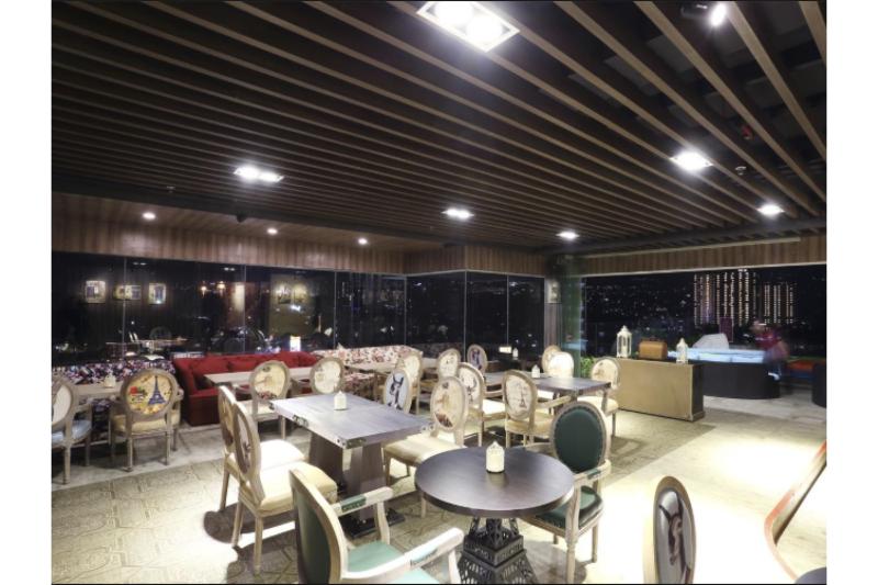 Belviu Hotel Bandung - Bar