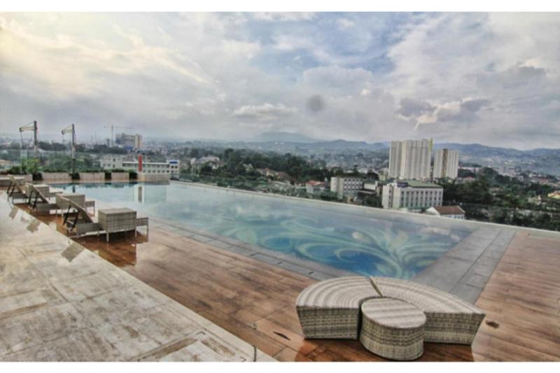 Belviu Hotel Bandung - Havuz