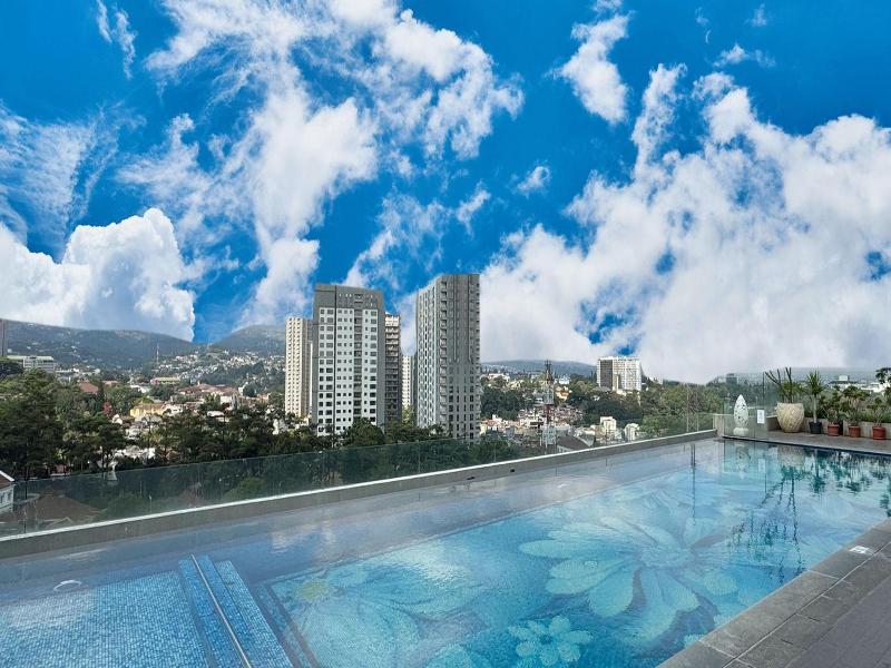 Belviu Hotel Bandung - Havuz