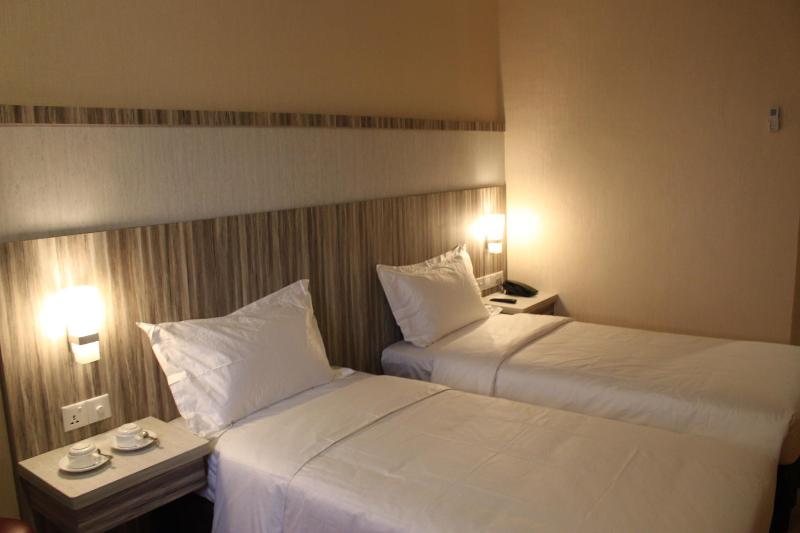 The Golden Bay Batam - Genel