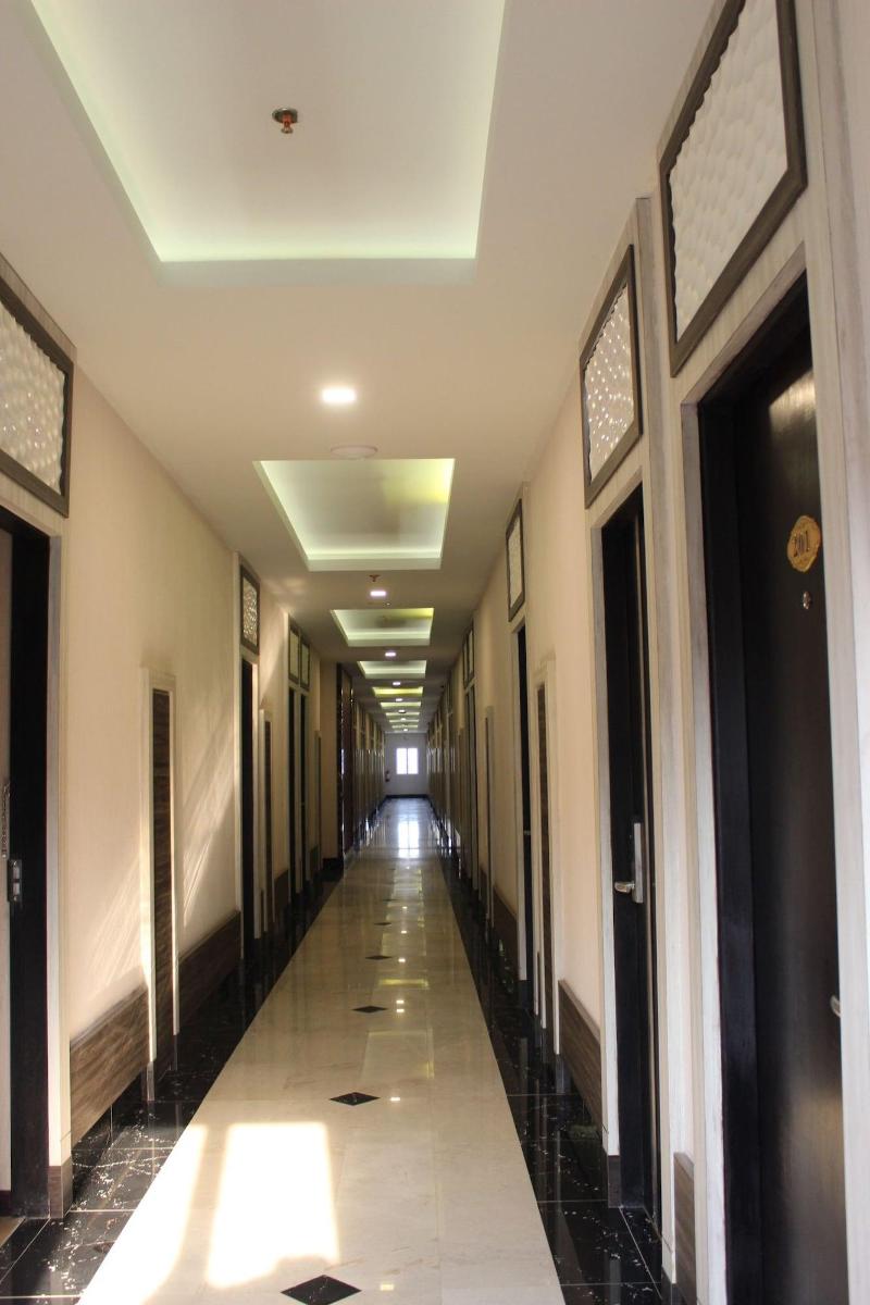 The Golden Bay Batam - Genel
