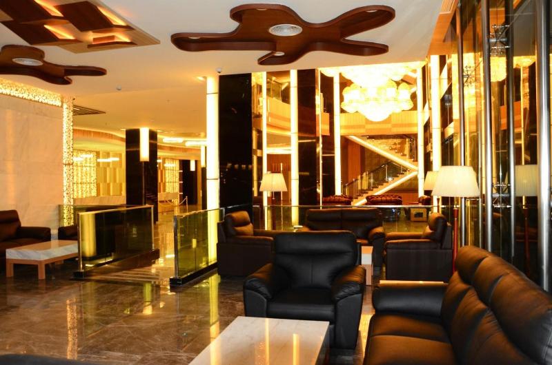 Nagoya Hill Hotel Batam - Lobi