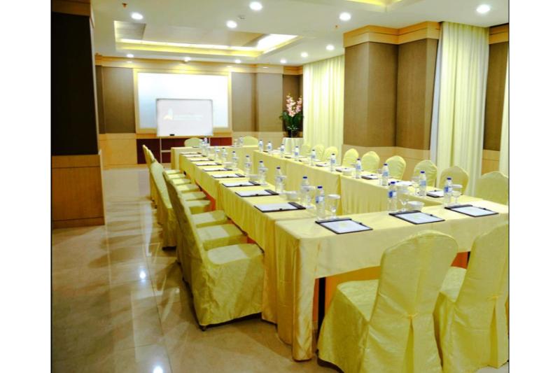 Nagoya Hill Hotel Batam - Toplantı