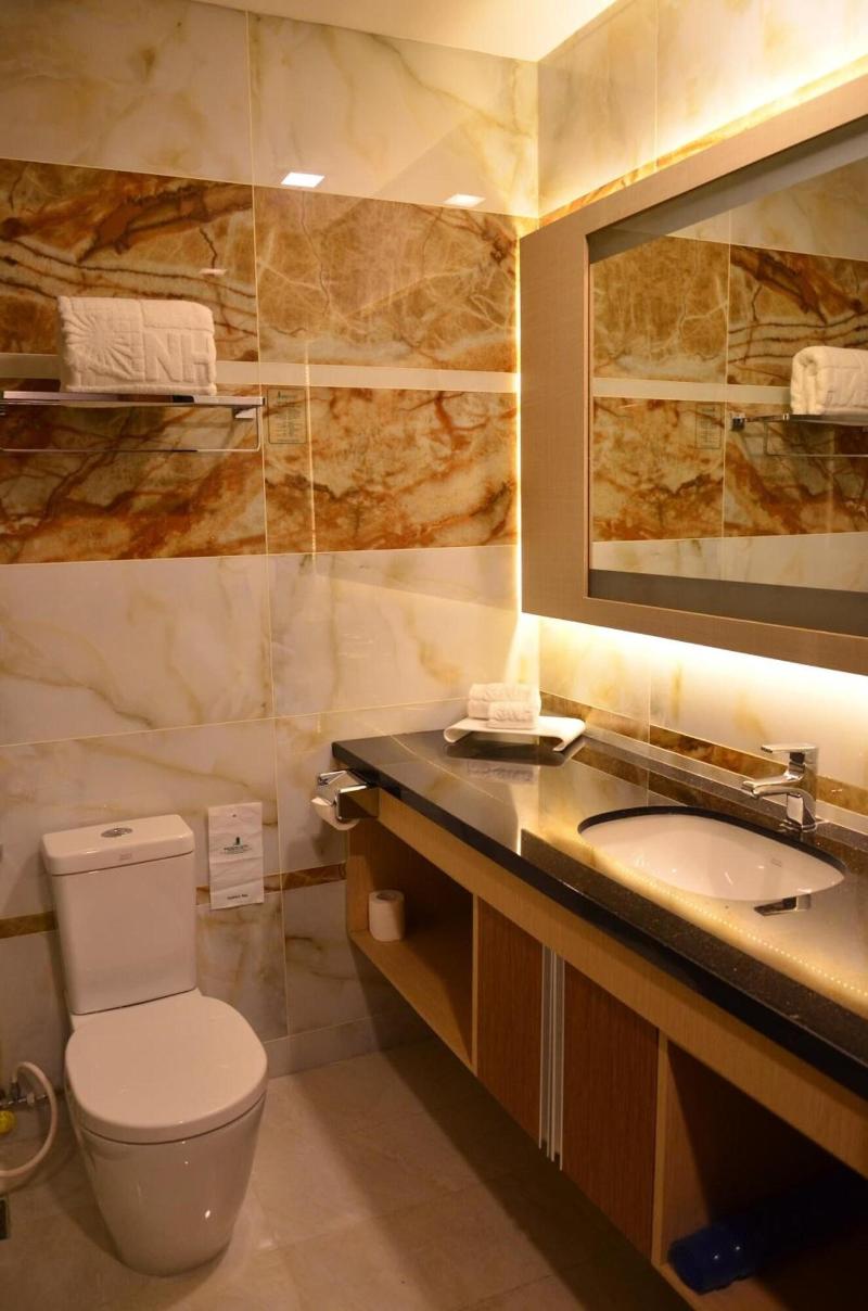 Nagoya Hill Hotel Batam - Oda