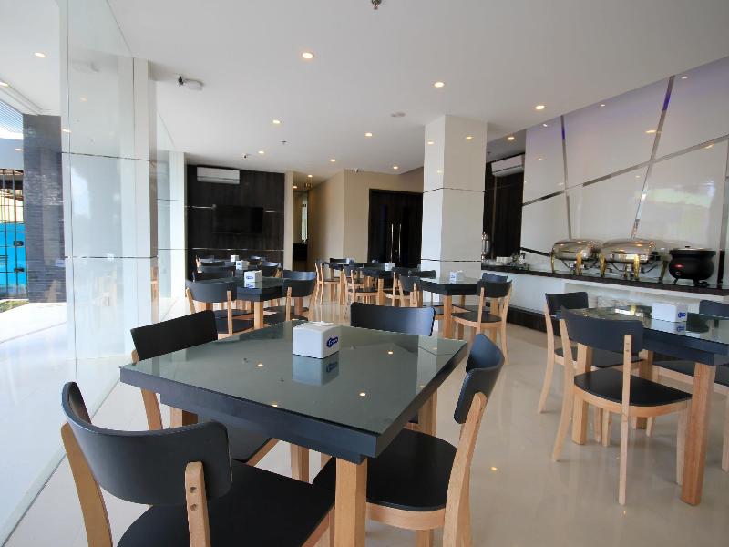 OS hotel airport batam - Restoran