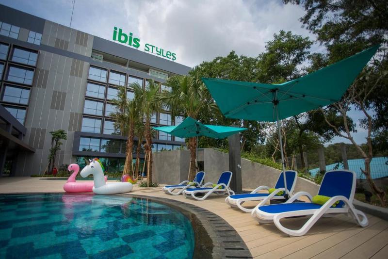Ibis Styles Batam Nagoya - Havuz